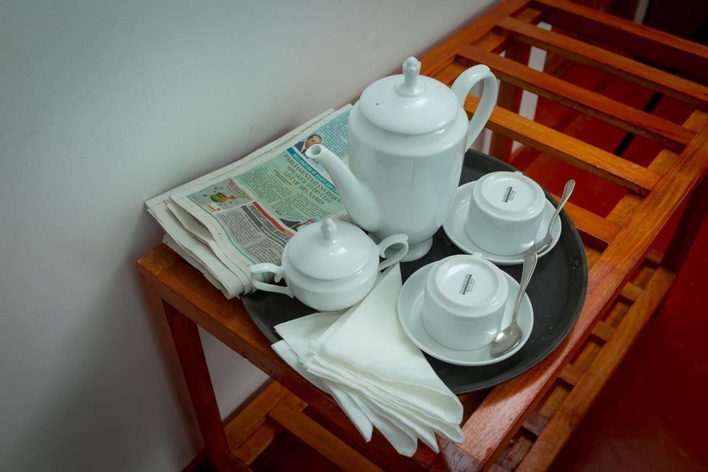 Dayanithi Guest House Jaffna Bagian luar foto